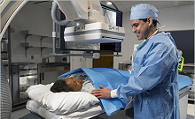 扩建产能、进军中国，海外血管介入机器人进入商业化放量期