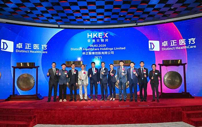 国内高端医疗服务标杆今日上市大涨，腾讯是大股东